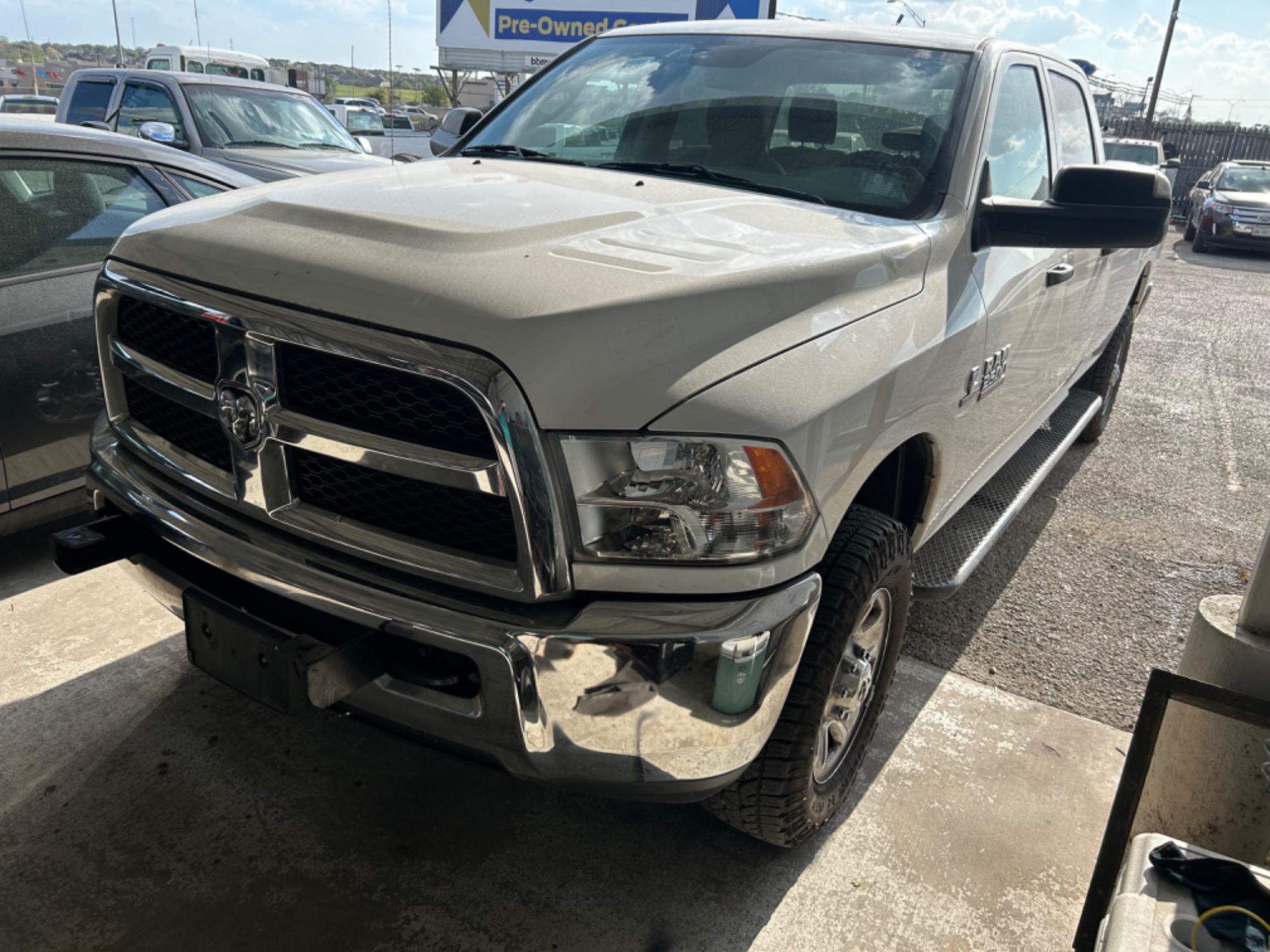 photo of 2018 RAM 2500 Tradesman Crew Cab LWB 4WD